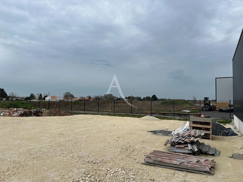 Local d'activité / Entrepôt - 90 m²