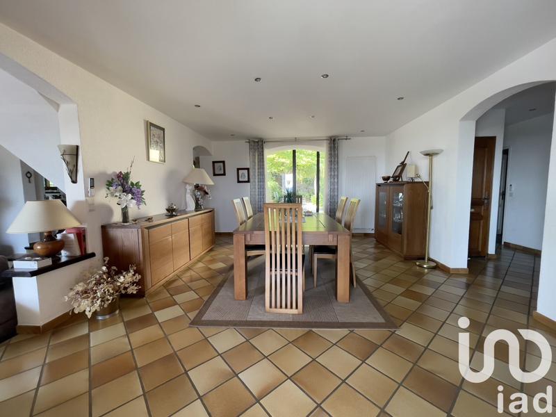 Maison - 180 m² - 7 pièces