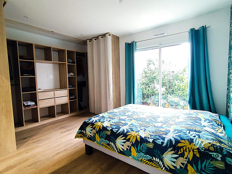 Maison contemporaine - 178 m² - 8 pièces