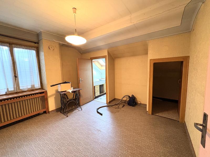 Maison - 300 m² - 8 pièces