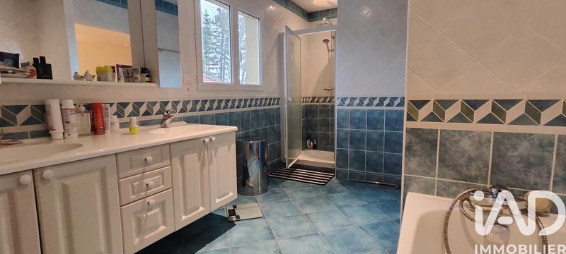 Maison - 259 m² - 8 pièces