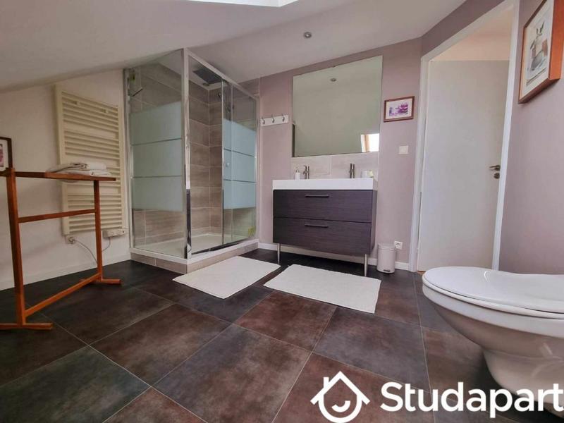 Chambre - 11 m² - 1 pièce