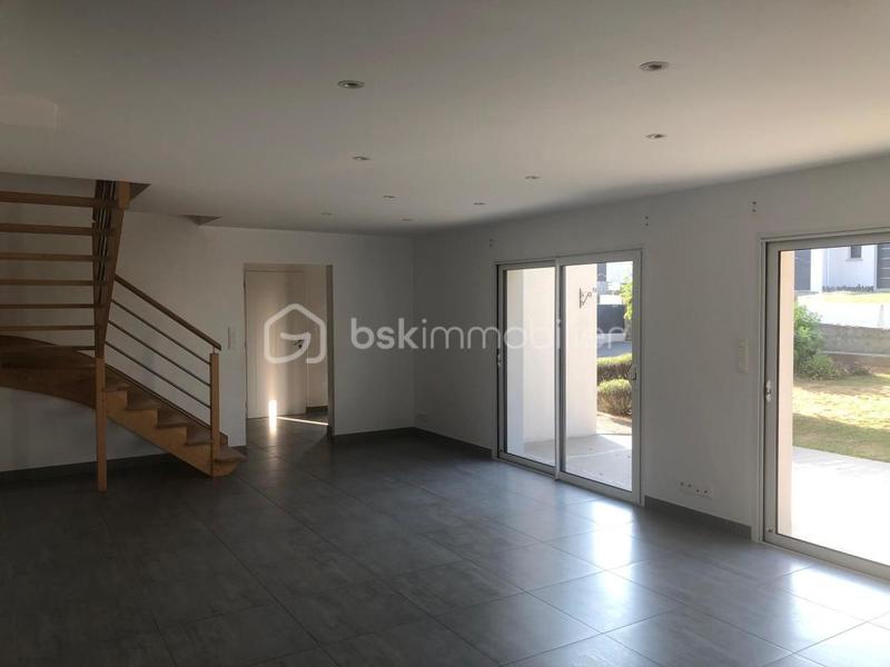 Maison - 135 m² - 6 pièces