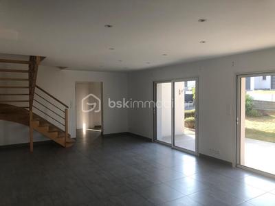 Maison - 135 m² - 6 pièces