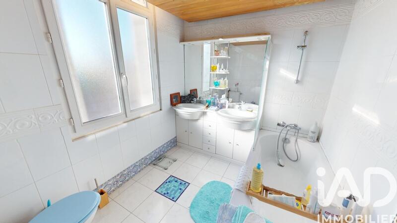 Maison - 190 m² - 9 pièces