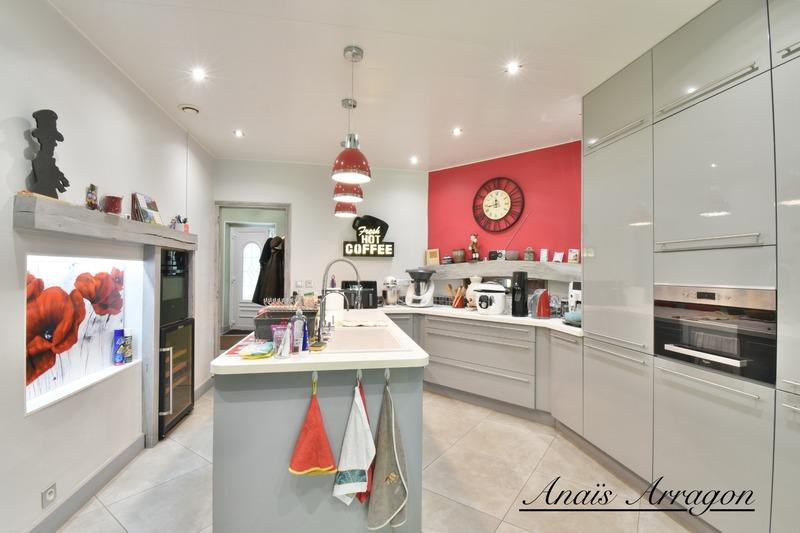 Propriété - 186 m² - 5 pièces