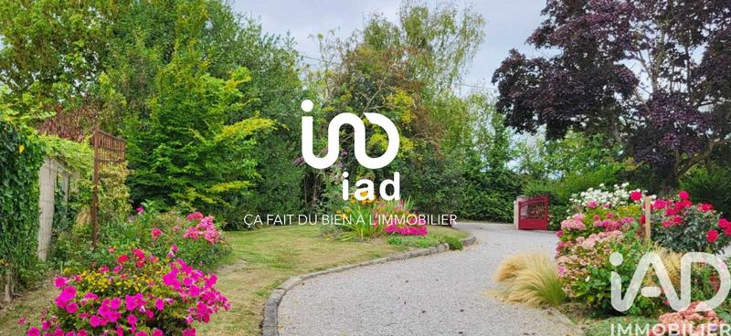 Maison - 220 m² - 8 pièces