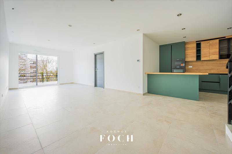 Maison contemporaine - 108 m² - 4 pièces