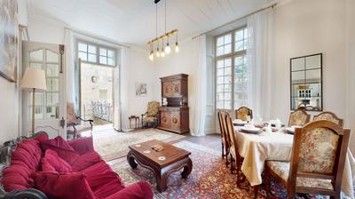 Appartement - 143 m² - 6 pièces