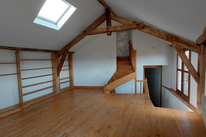 Maison - 220 m² - 8 pièces