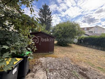 Terrain industriel - 922 m²