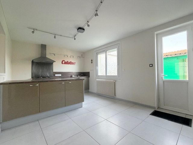 Maison - 90 m² - 4 pièces
