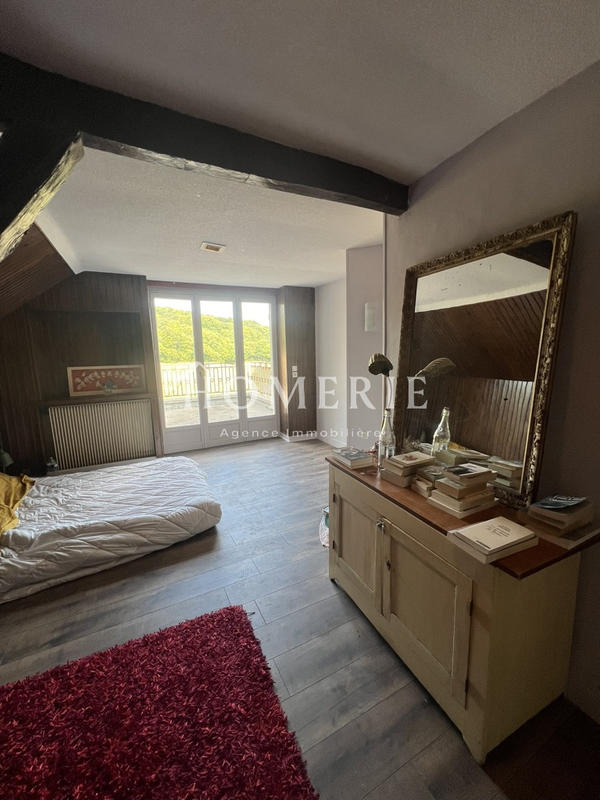 Maison - 212 m² - 1 pièce