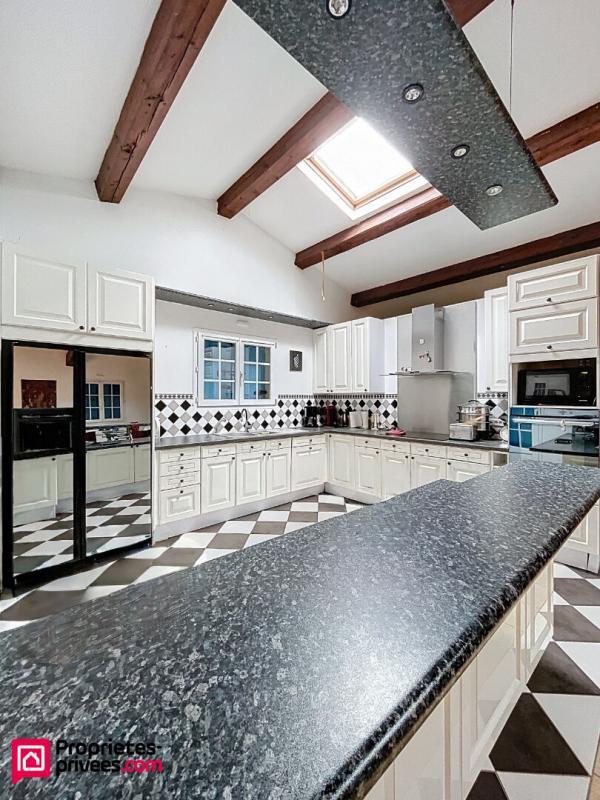 Villa - 220 m² - 7 pièces