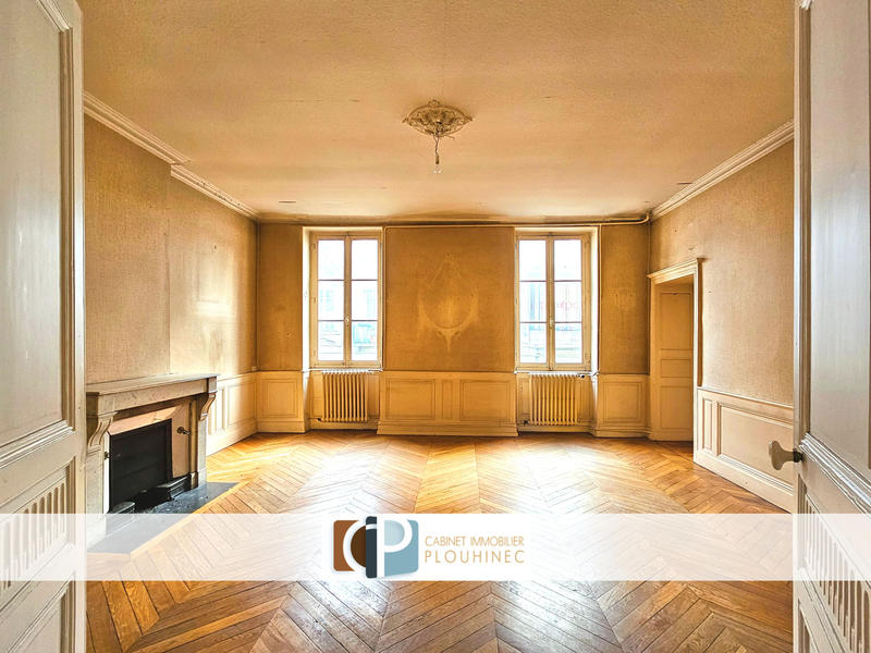 Appartement - 287 m² - 9 pièces