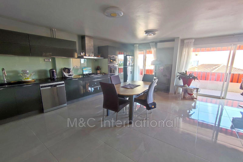 Appartement - 90 m² - 4 pièces