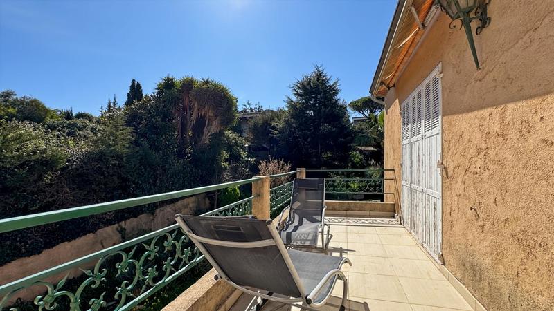 Maison - 201 m² - 7 pièces