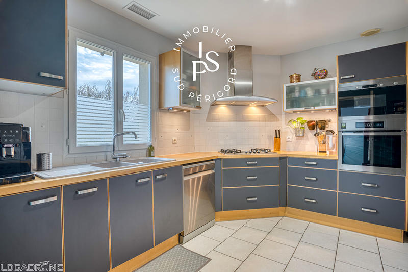 Maison - 112 m² - 6 pièces