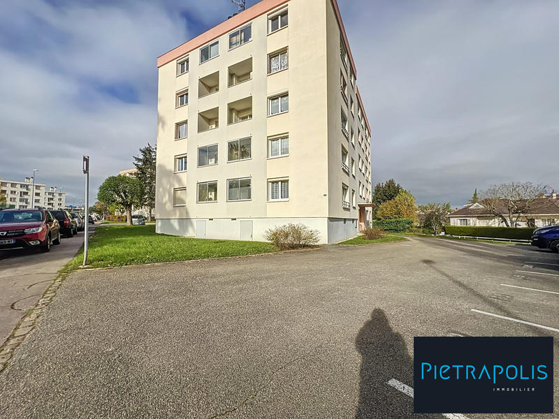 Appartement - 60 m² - 3 pièces