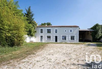 Maison de village - 244 m² - 9 pièces