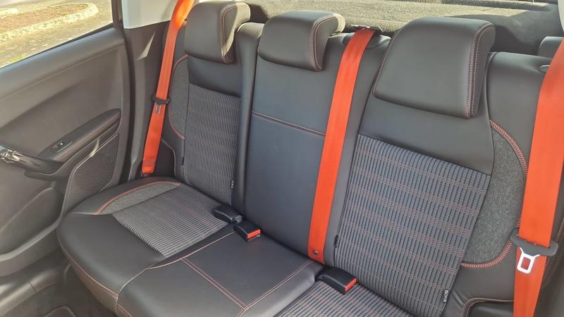 Peugeot 208 1.6 BlueHDi 120 Roland Garros