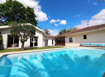 Maison - 231 m² - 8 pièces