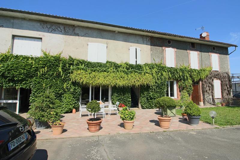 Longère - 266 m² - 7 pièces