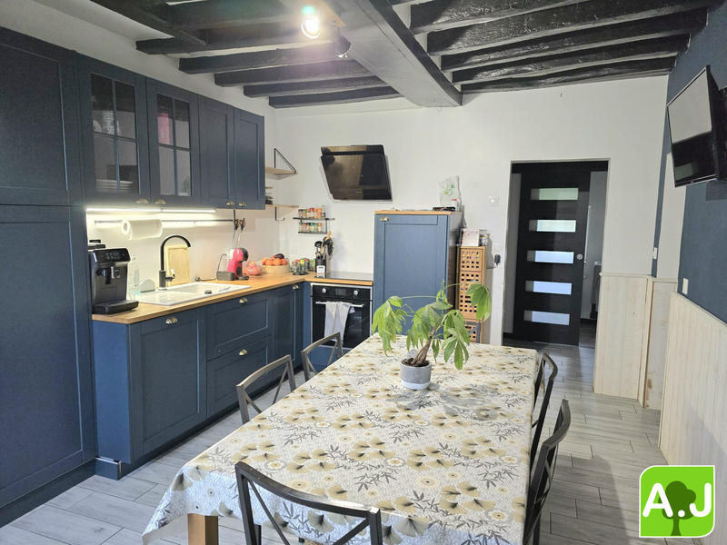 Maison traditionnelle - 140 m² - 5 pièces