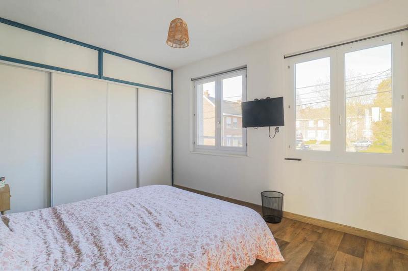 Maison - 95 m² - 5 pièces