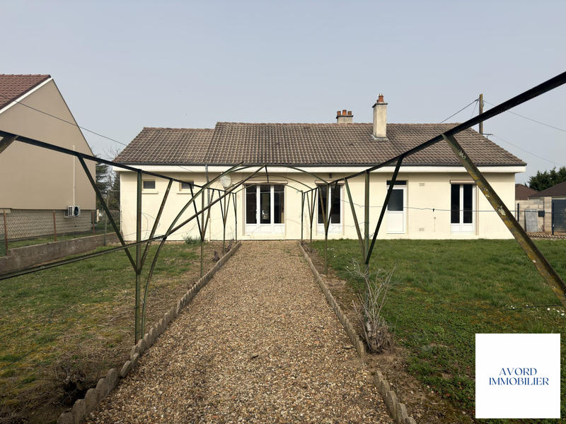 Maison - 95 m² - 5 pièces