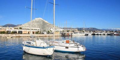 Local commercial - 1 079 m²