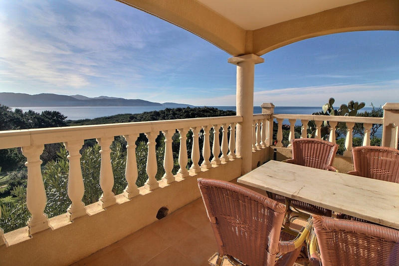 Villa - 249 m² - 11 pièces