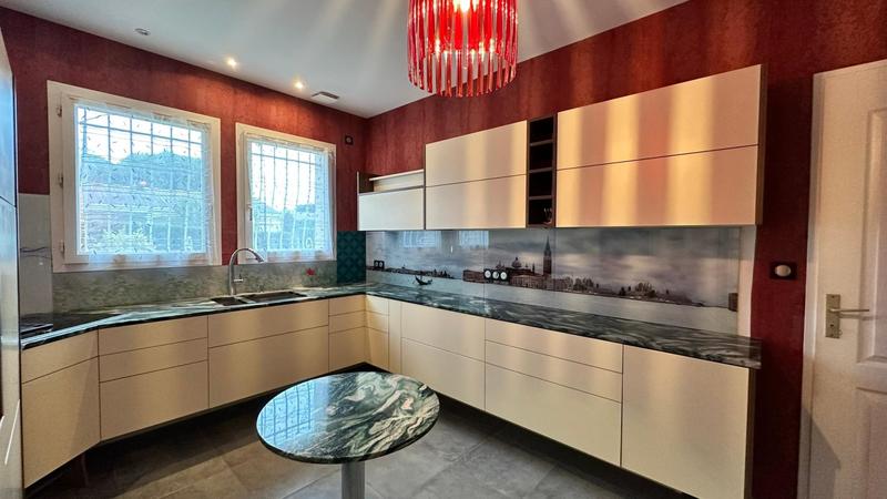 Maison - 162 m² - 6 pièces