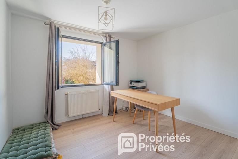 Maison - 187 m² - 8 pièces