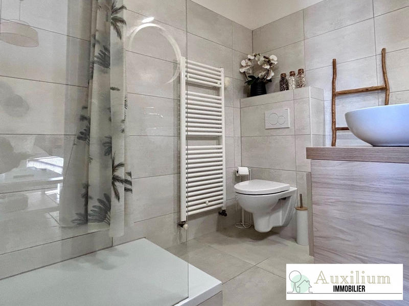 Maison ancienne - 205 m² - 7 pièces