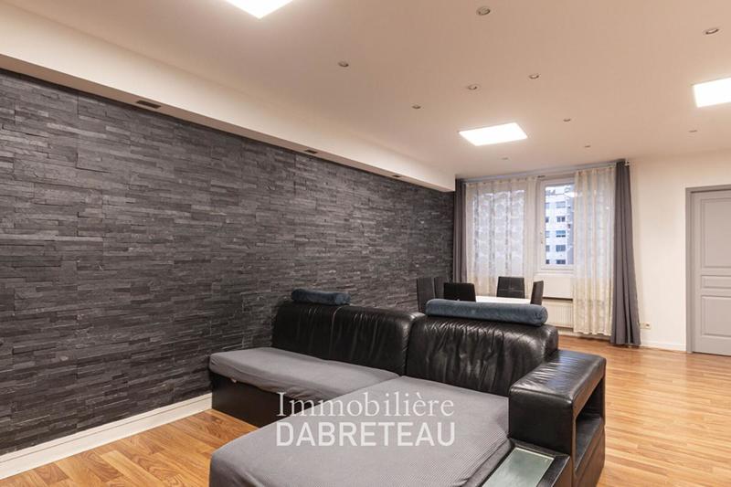 Appartement - 84 m² - 4 pièces