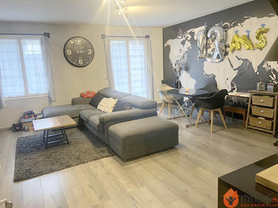 Maison - 98 m² - 6 pièces