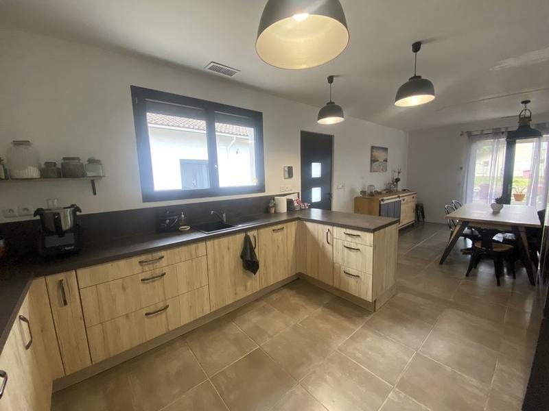 Propriété - 480 m² - 10 pièces