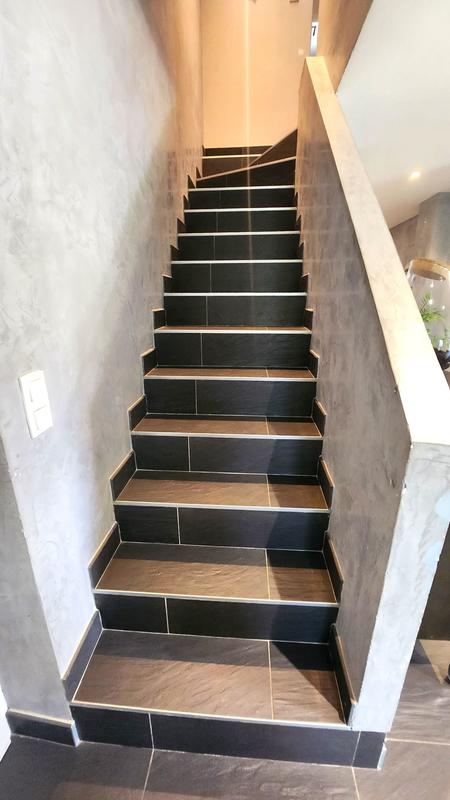 Maison - 220 m² - 5 pièces