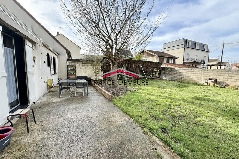 Maison - 75 m² - 5 pièces