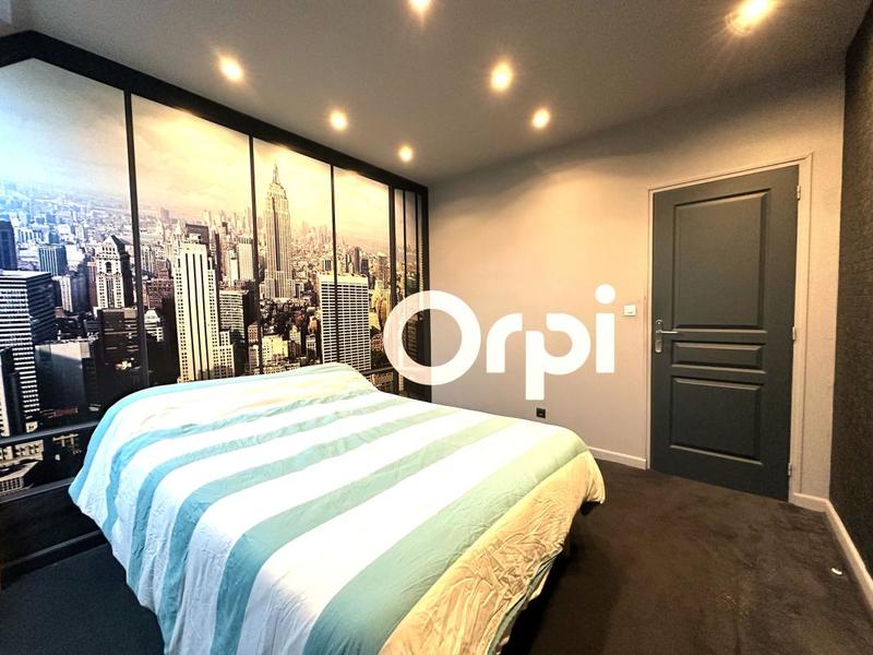 Maison - 222 m² - 6 pièces