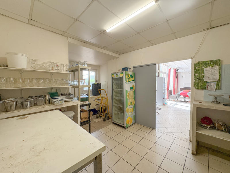 Propriété - 650 m² - 17 pièces