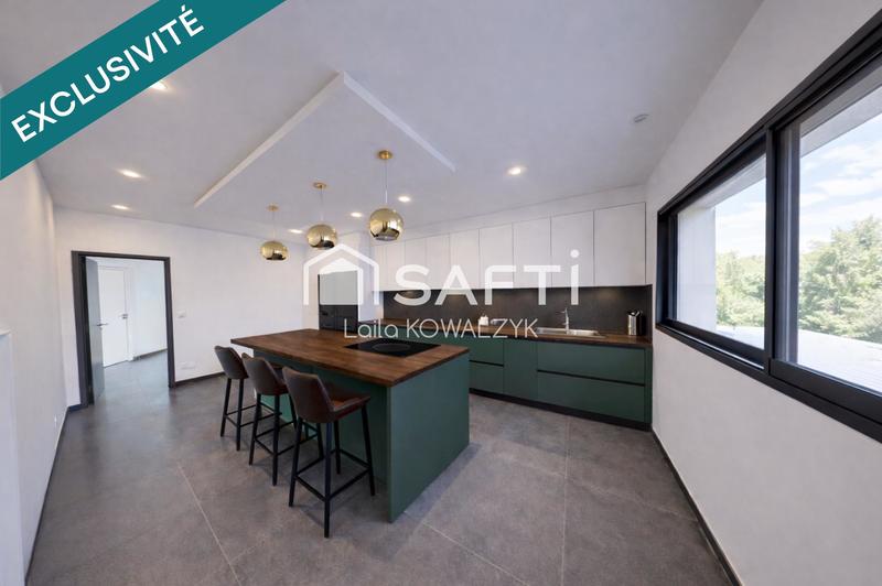 Villa - 200 m² - 12 pièces