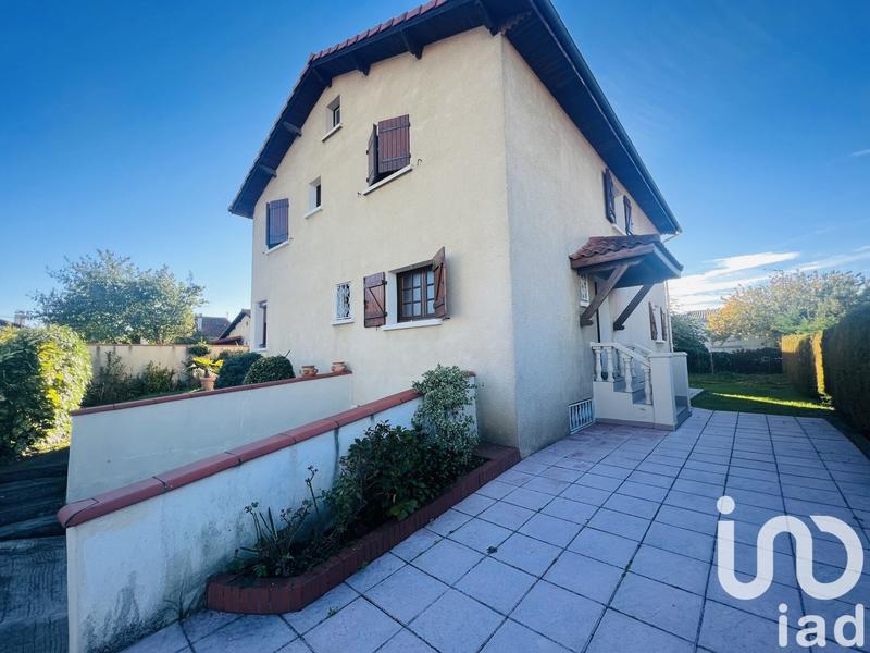 Maison - 161 m² - 6 pièces