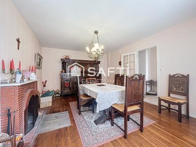 Maison - 90 m² - 5 pièces