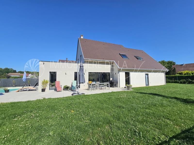 Villa - 177 m² - 7 pièces