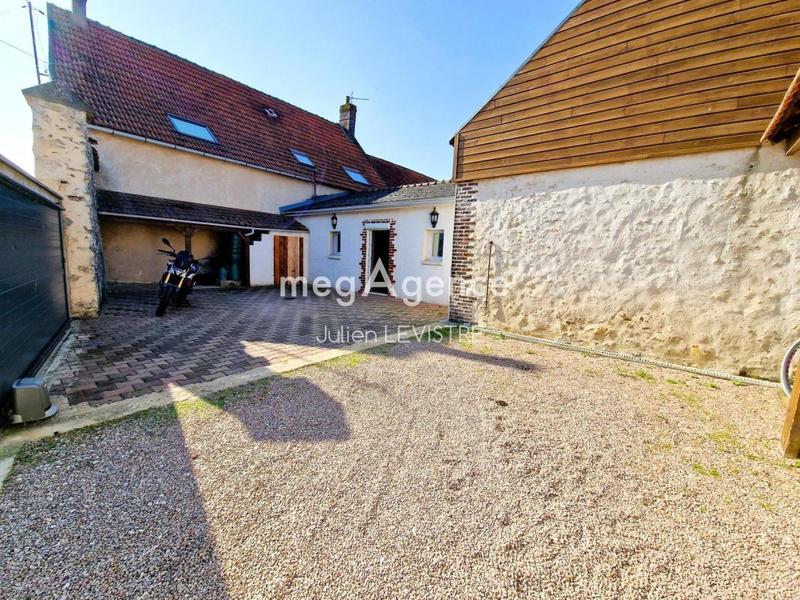 Maison - 185 m² - 9 pièces