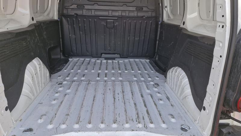 Peugeot Partner Standard Bluehdi 100 Asphalt