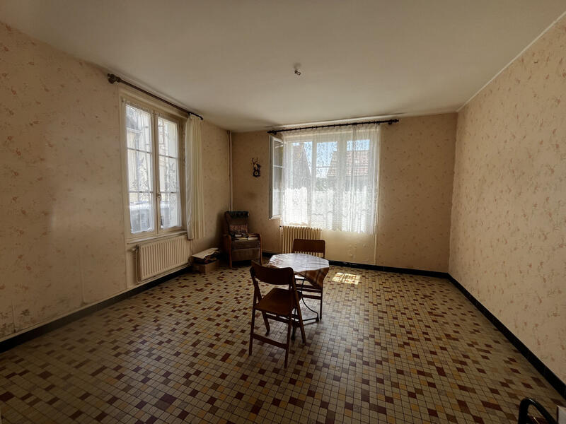 Maison - 95 m² - 6 pièces