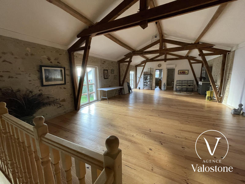 Appartement - 197 m² - 10 pièces